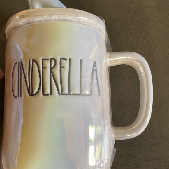 Rae Dunn Disney Princess Mug - Picture 2 of 4
